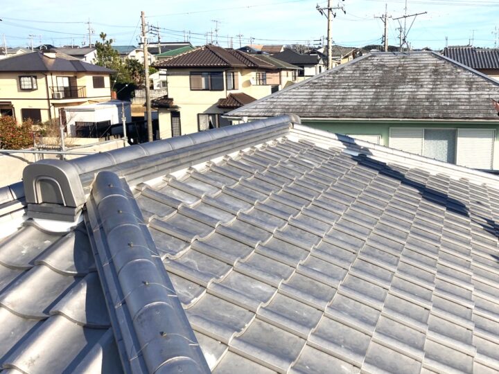 名張市のC様邸で屋根の漆喰が剥がれた補修工事をしました