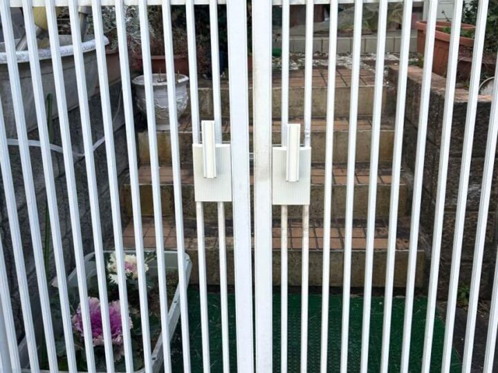 名張市で壊れた門扉錠の交換工事をしました